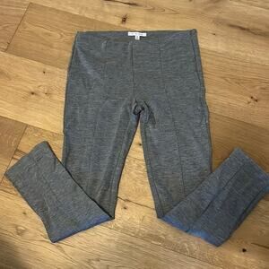 Cabi EUC gray pleated dress pants/leggings size 6